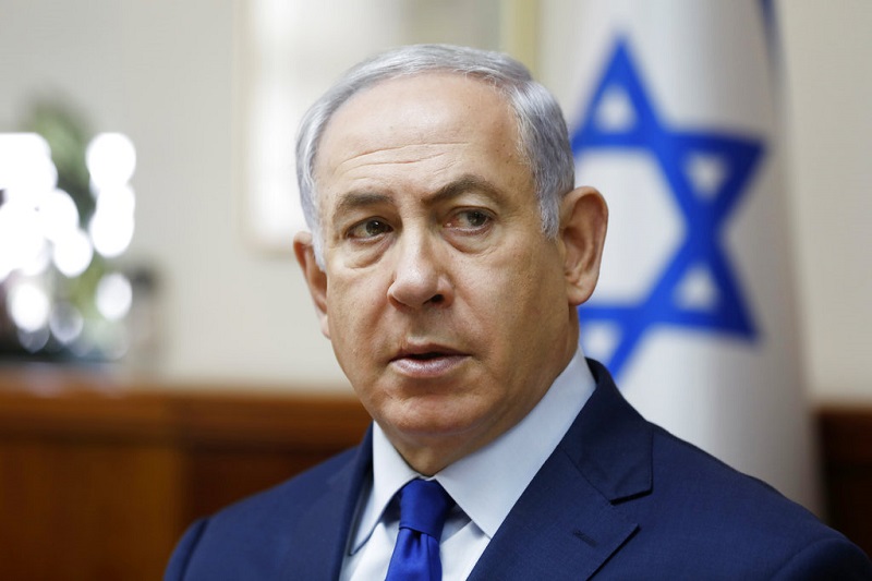 Primer ministro israelí Benjamin Netanyahu en la reunión semanal de su gabinete, en Jerusalén, el 19 de noviembre del 2017. Foto: Ronen Zvulun / Pool via AP.