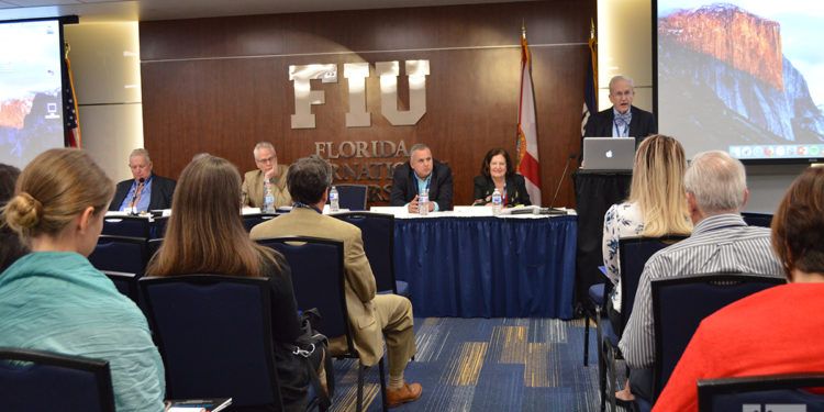 Panel sobre Cuba y Puerto Rico en la 12 Conferencia de estudios cubanos y cubano-americanos. Foto: Marita Pérez Díaz.
