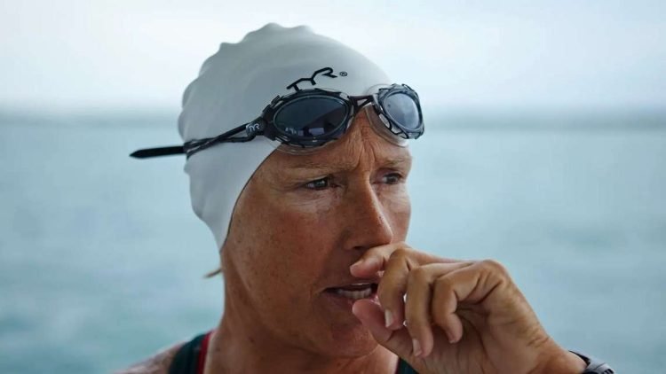 Netflix cerca de estrenar filme sobre Diana Nyad quien cruzó a nado el