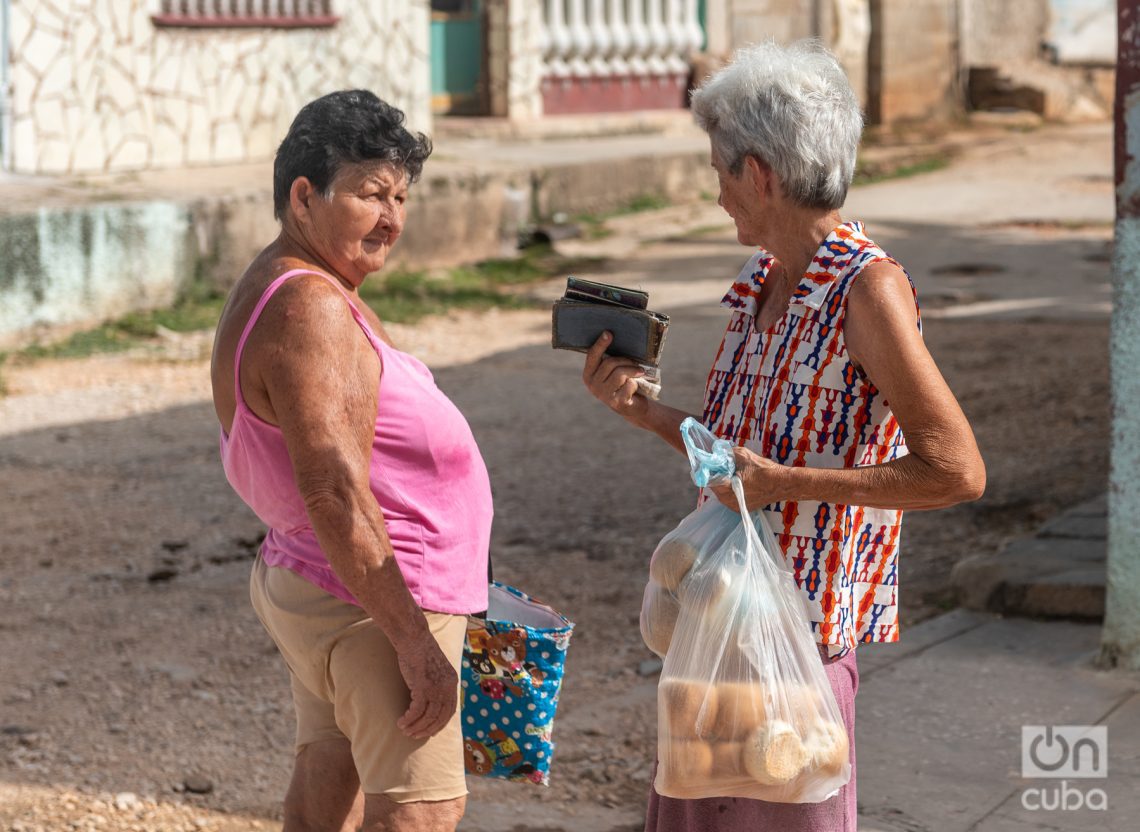 Escollos de la bancarización y lecciones no aprendidas OnCubaNews