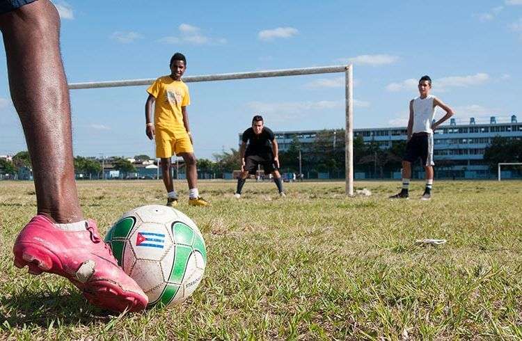 Fútbol en Cuba