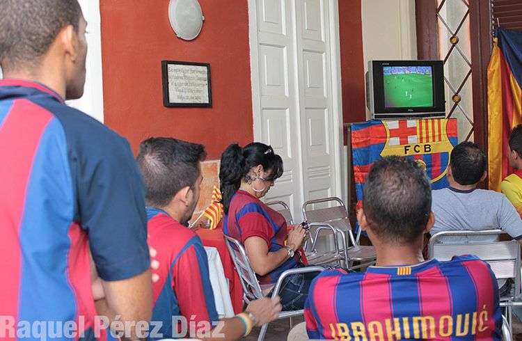 Millones de cubanos vieron este fin de semana en directo y abierto el clásico del fútbol español