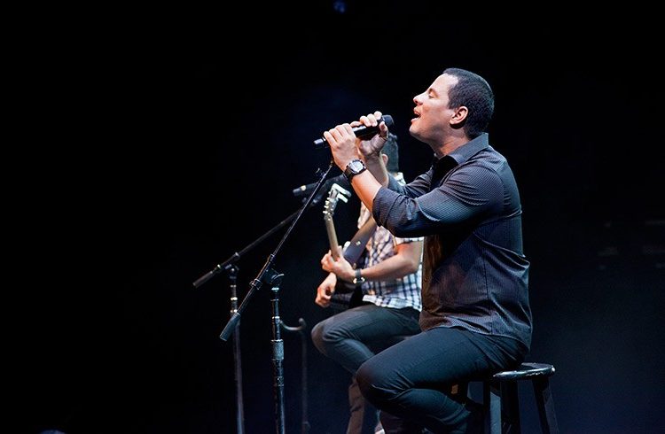 Concert by Buena Fe at Miami's Dade County Auditorium in September 2014 / Photo: Gabriel Davalos