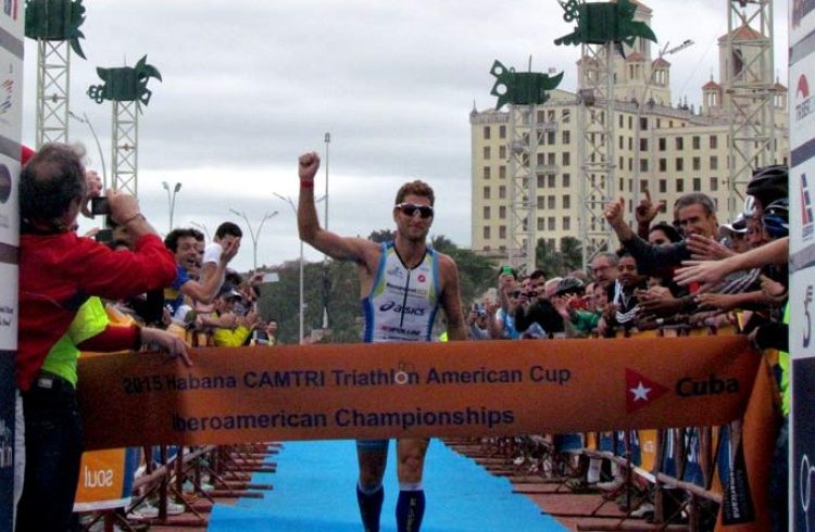 Juan Manuel Ascope traveled from Argentina to become the first Ironman Havana / Photo: Adriana Rodríguez Vives