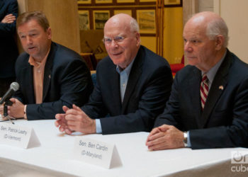 Senators Dean Heller, Patrick Leahy and Ben Cardin. Photo: Roberto Ruiz.