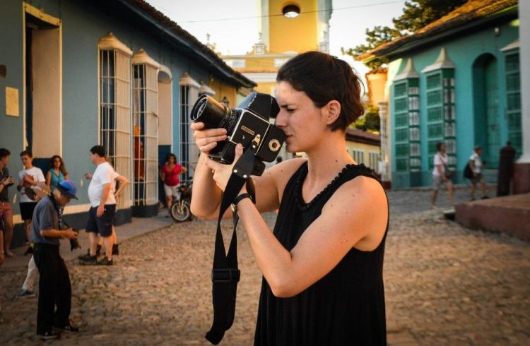 American photographer Whitney Browne during her visit to Trinidad. 
Photo: Carlos Luis Sotolongo Puig