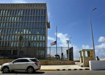 U.S. embassy in Cuba. Photo: Alejandro Ernesto / EFE.