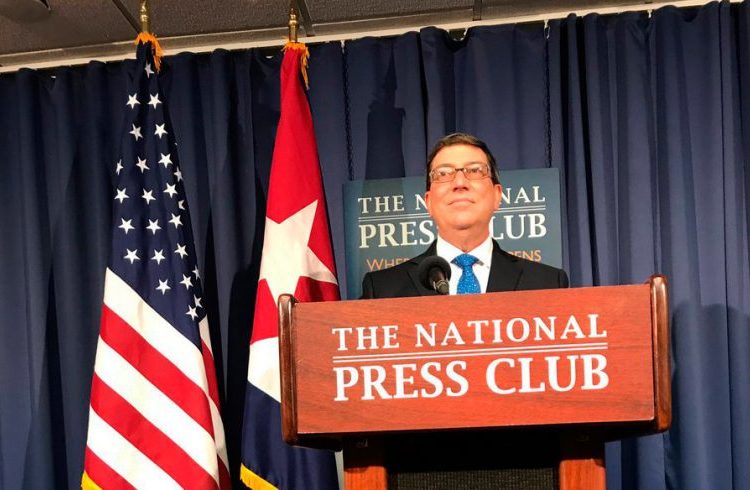 Cuban Foreign Minister Bruno Rodríguez in a press conference yesterday evening in Washington. Photo: Cuban Foreign Ministry on Twitter.