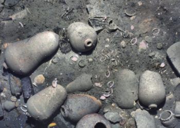 Clay pitchers and other articles from the Spanish San José galleon, which was sunk 300 years ago along the coast of Colombia. Photo: Woods Hole Oceanographic Institution via AP.