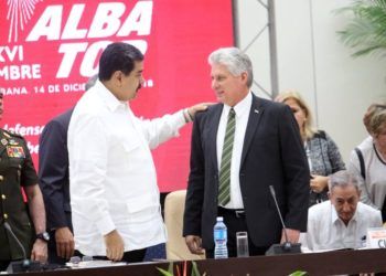 The presidents of Cuba, Miguel Díaz-Canel (c-r) and of Venezuela, Nicolás Maduro (c-l), during ALBA’s 16th Summit of Heads of State and Government held on December 14, 2018 in Havana. Photo: @CubaMINREX / Twitter.