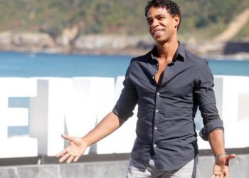 Carlos Acosta poses during the presentation of Yuli, which is competing in the official section of the 66th edition of the San Sebastian International Film Festival. Photo: Juan Herrero / EFE.