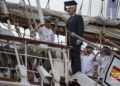 The Spanish ambassador in Cuba, Juan Fernández Trigo, salutes his country’s flag and the crew of the training ship.