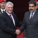 The presidents of Cuba and Venezuela, Miguel Díaz-Canel and Nicolás Maduro, greet each other during the official visit of the island's president to the South American country, in June 2018. Photo: Miguel Gutiérrez / EFE / Archive.