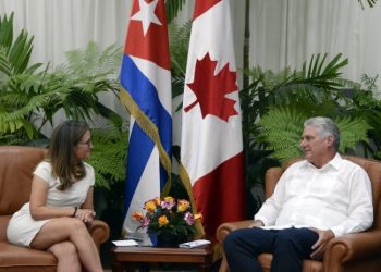 Cuban President Miguel Díaz-Canel received the Canadian foreign minister in Havana on Wednesday. Photo: Estudios Revolución / Cubadebate.