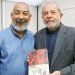 During the meeting Padura gave Lula da Silva a copy of the Portuguese edition of "El hombre que amaba a los perros." Photo: Ricardo Stucker