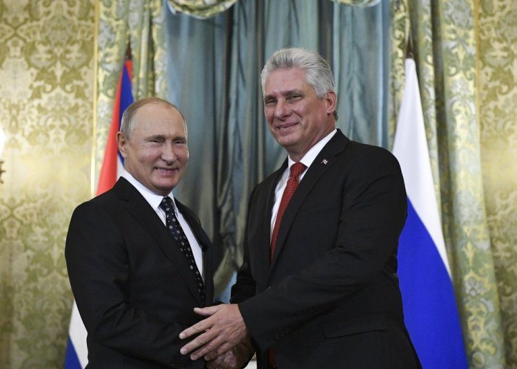 Diaz Canel visits Vladimir Putin