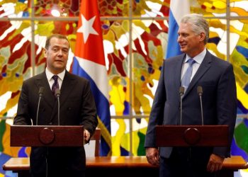 Cuban President Miguel Díaz-Canel Bermúdez (r) with Russian Prime Minister Dmitry Medvedev (l) during statements to the press in Havana, after a meeting between both leaders, on October 3, 2019. Photo: Ernesto Mastrascusa / POOL / EFE.