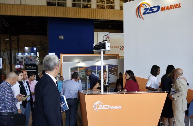 Stand of the Mariel Special Development Zone at the FIHAV 2018 Havana International Trade Fair, on Tuesday, October 30, 2018. Photo: Ernesto Mastrascusa / EFE / Archive.
Stand of the Mariel Special Development Zone at the FIHAV 2018 Havana International Trade Fair, on Tuesday, October 30, 2018. Photo: Ernesto Mastrascusa / EFE / Archive.