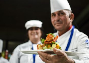 Cuban chefs during the 7th International Culinary Festival, in Havana, from October 14 to 18, 2019. Photo: Otmaro Rodríguez.