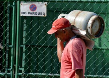 Cuba produces 97% of the oil associated natural gas that is used for power generation and domestic consumption in Havana. Photo: AFP
