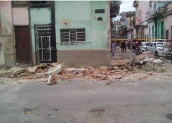 Photo of the collapsed building that killed three girls in the Jesús María neighborhood, in Old Havana, on January 27, 2020. Photo: Raúl Rodríguez/Facebook.