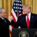 U.S. President Donald Trump (r), along with Israeli Prime Minister Benjamin Netanyahu (l), during a ceremony at the White House in Washington, where Trump described his peace plan for the Middle East as a “realistic solution of two States,” although he proposed to reserve for Israel part of the West Bank and Jerusalem as its “integral capital.” Photo: EFE/Michael Reynolds.