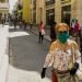 A woman uses a facemask in Havana as a security measure against COVID-19. Photo: Otmaro Rodríguez.