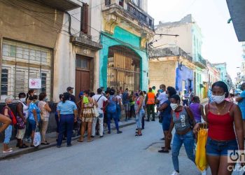 Cuba reported 12 new positive coronavirus cases and three deaths on May 10, 2020. Photo: Otmaro Rodríguez.