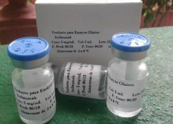 The Cuban drug Itolizumab used in the treatment of COVID-19. Photo: Courtesy of CIM/Granma.