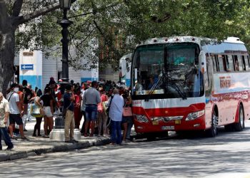 Today’s ten cases are concentrated in the Havana municipalities of Centro Habana, 10 de Octubre, Cerro, Cotorro and La Lisa. Photo: Ernesto Mastrascusa/EFE