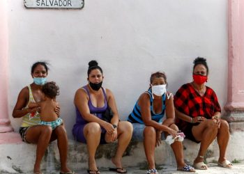 Twelve of the 15 Cuban provinces reported COVID-19 cases today. Photo: Yander Zamora/EFE.