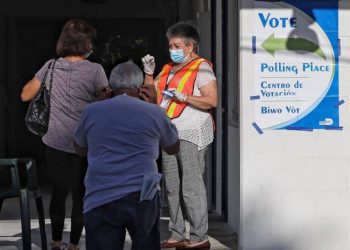Voters flock to a polling station in the Florida primary. Photo: EFE/Archive