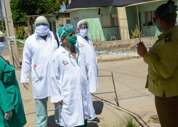 Last week the Cuban government sent a group of experts to the province led by the national director of Science and Technological Innovation of the Ministry of Public Health, Ileana Morales, to help control the spread of the coronavirus. Photo: invasor.cu