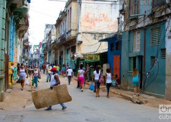 A street in Havana, during the outbreak of COVID-19. Photo: Otmaro Rodríguez.