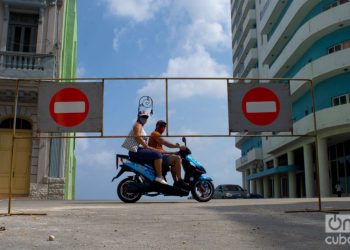 The Cuban capital remains with restrictions to try to stop the increase and spread of coronavirus cases. Photo: Otmaro Rodríguez