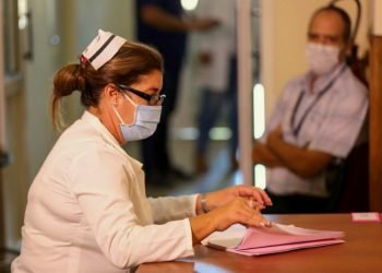 Volunteer registration process for Cuban vaccine candidate trials. Photo:
@FinlayInstituto/Twitter/Archive.