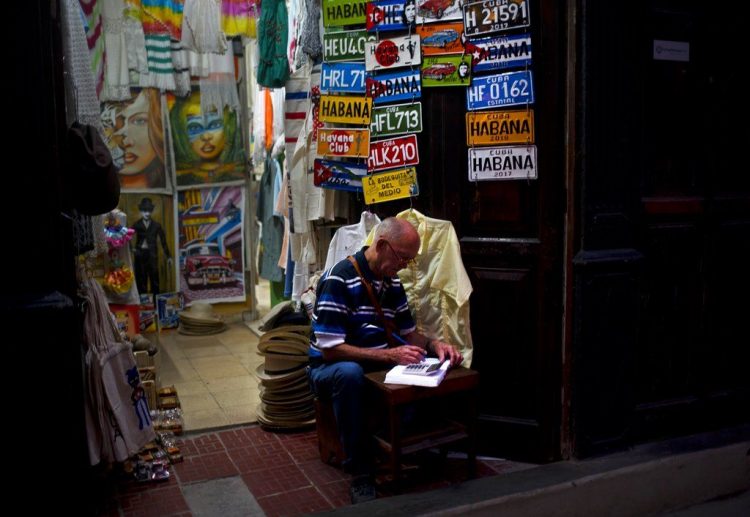 Pedro Espinosa – Translating Cuba