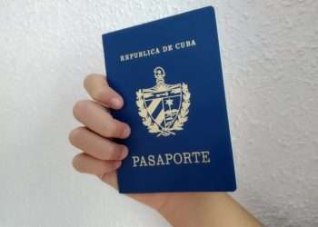 Cuban passport