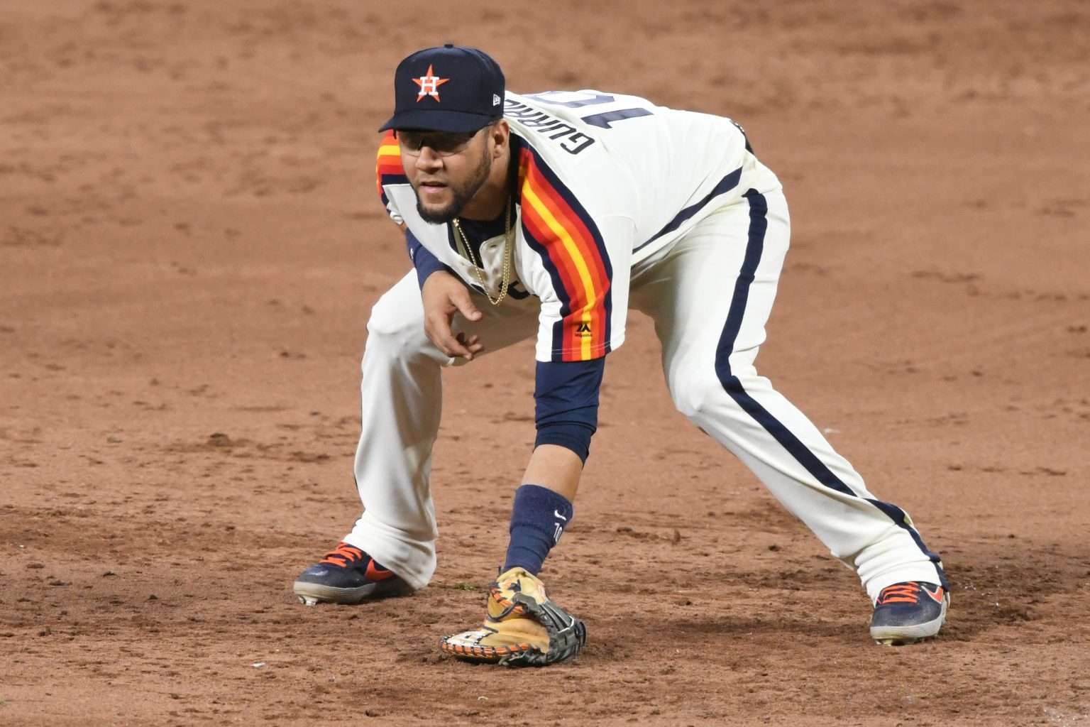 Cuban stars Lourdes Gurriel, Luis Robert make MLB headlines