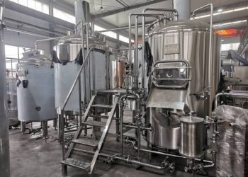 Equipment for the small brewery of the Destino Habanero Local Development Project. Photo: Taken from Cubadebate