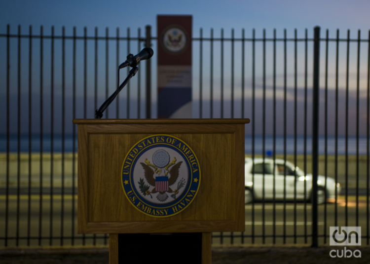 Photo taken during the inauguration of the U.S. Embassy in Havana, on August 14, 2015. Photo: Alain Gutiérrez.