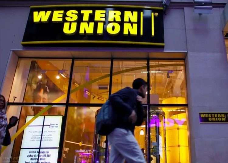 Western Union Niederlassungin den USA | Bildquelle: OnCubanNews © Na | Bilder sind in der Regel urheberrechtlich geschützt