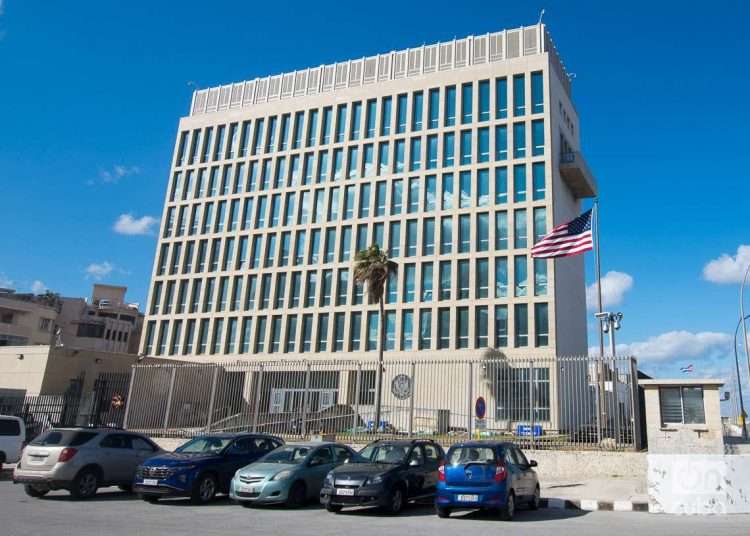 Embassy of the United States of America, in Havana. Photo: Otmaro Rodriguez.