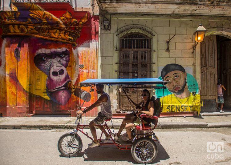 Murals in Havana. Photo: Otmaro Rodríguez.