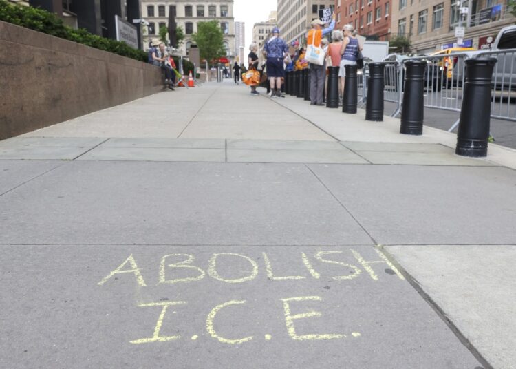 Protests over the increase in immigrant detentions by ICE. New York, July 24, 2025. Photo: EFE/EPA/SARAH YENESEL.