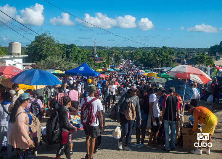 La Cuevita informal market in Havana