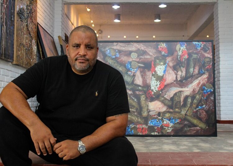 Michel Mirabal in his studio at Finca Calunga. Photo: Jorge Luis Coll.