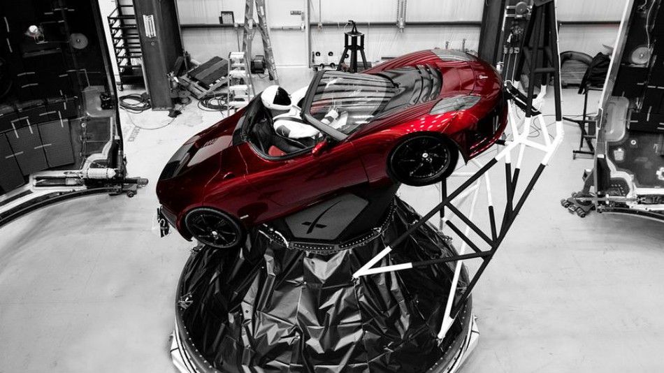 El Tesla Roadster que fue lanzado al espacio. Foto: Elon Musk / Instagram.