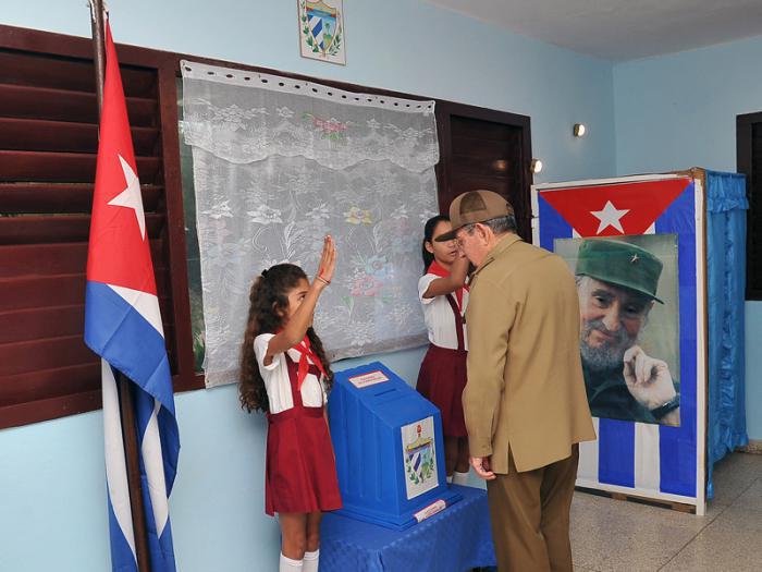 Raúl Castro vota en Segundo Frente. Foto: ACN.