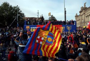 Barcelona celebra el título de Liga. Foto: Alberto Estévez / EFE.